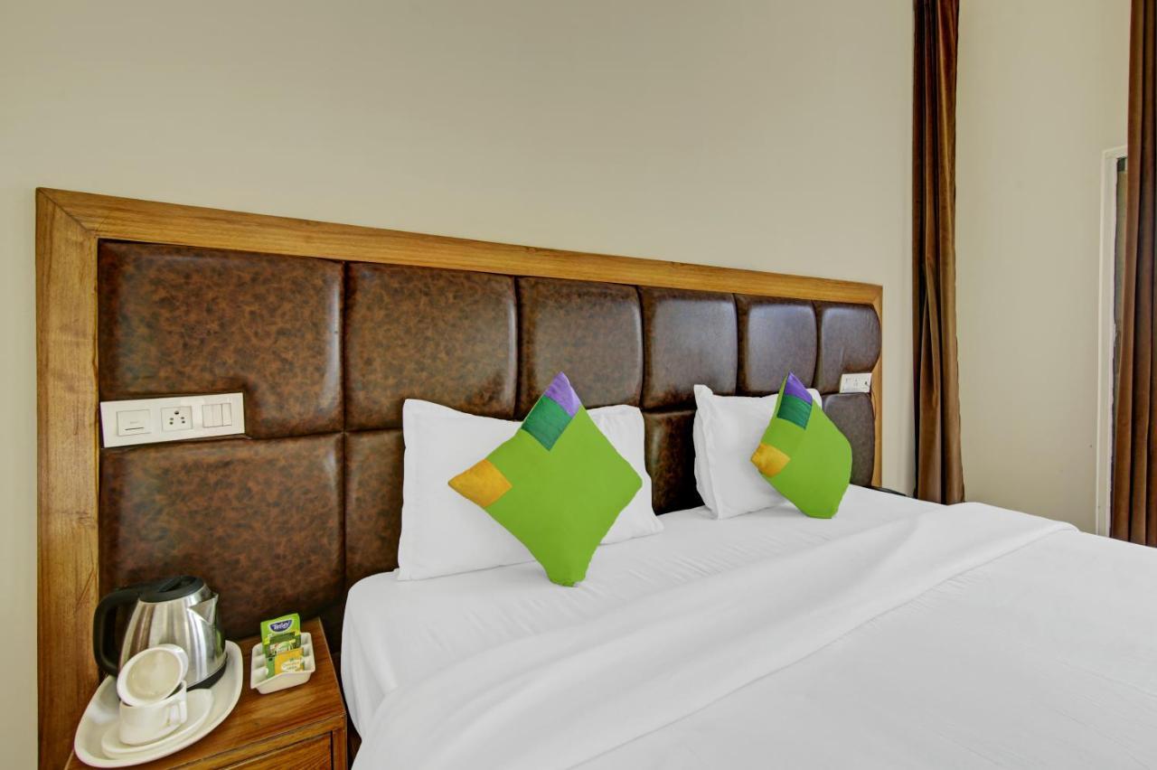 Treebo Royal Salute, Zirakpur Hotel Exterior photo